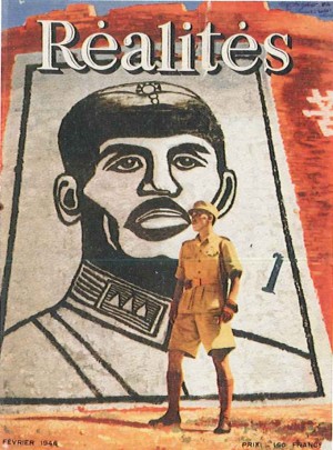 Couverture du premier numéro: Commandant Tchiang Wei-Kouo devant l'image de son père (dessin d'après une photographie) - Réalités n°1, février 1946 